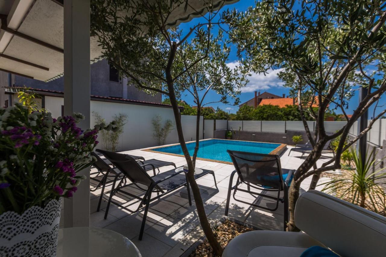 Katina Apartment With Private Pool Zadar Eksteriør bilde
