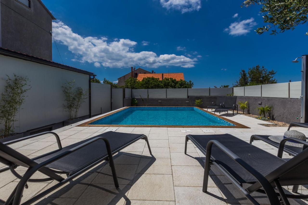 Katina Apartment With Private Pool Zadar Eksteriør bilde
