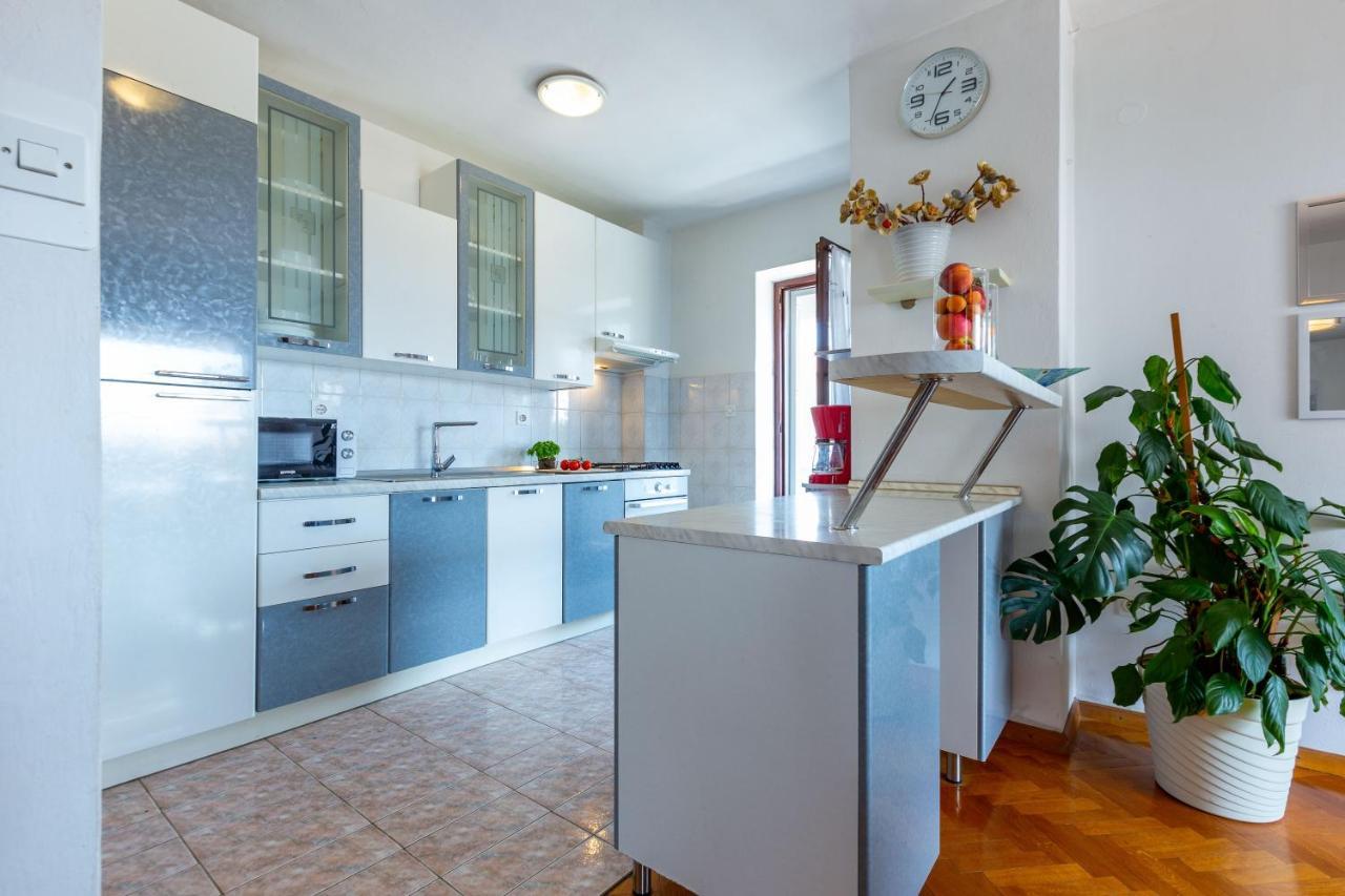 Katina Apartment With Private Pool Zadar Eksteriør bilde