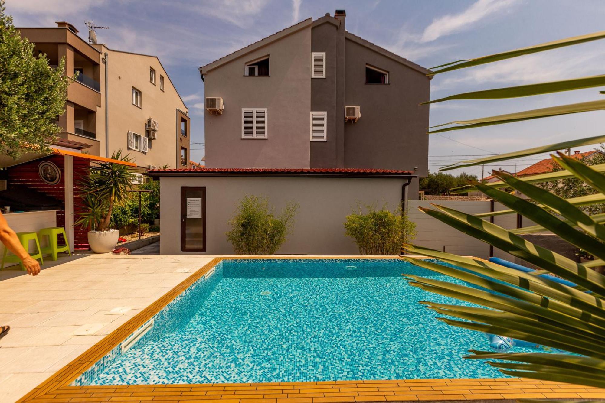 Katina Apartment With Private Pool Zadar Eksteriør bilde